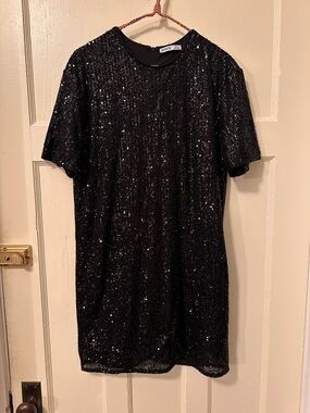 ⭐️ Devoted Sequin Short Sleeve Mini Dress - Black
